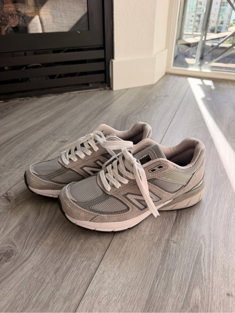New Balance Women's 990V5